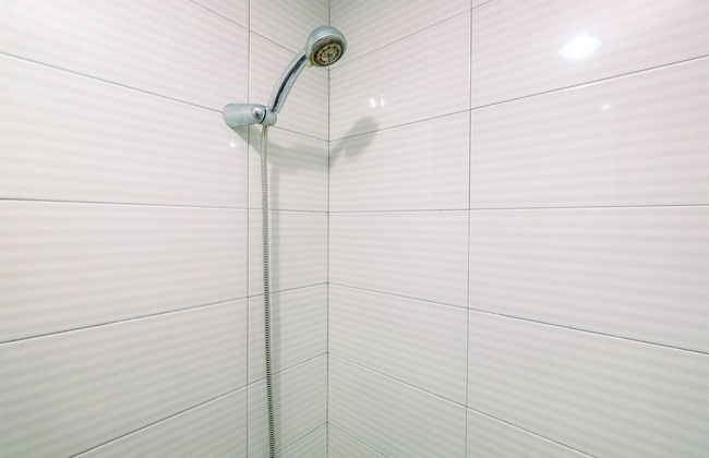 Comfy and Simply Studio Apartment at Margonda Residences 3 - Photo 11