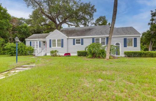 4 Mi to Jetty Park Beach! Family Home with Game Room - Foto 31