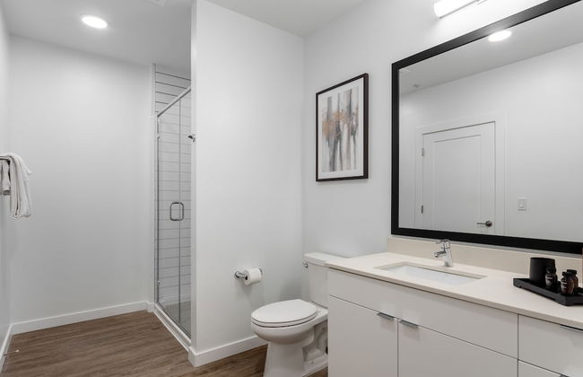 Mint House Nashville – The Gulch – Division St - Foto 50