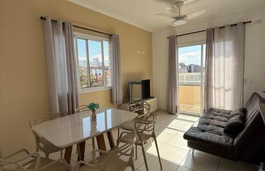 Itaguá - 1 quadra da praia, 2 quartos, 2 banheiros, acomoda 5 pessoas - Foto 1