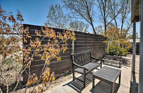 Lakefront Family Retreat with Grill Steps to Beach! - Foto 27