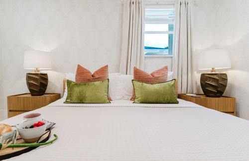 Palms Oasis with Salt Pool Movies Firepit Golf - Photo 18