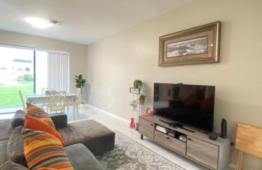 Modern Tropical Family Retreat near Legoland, Disney, Universal and Bok Towers - Foto 2