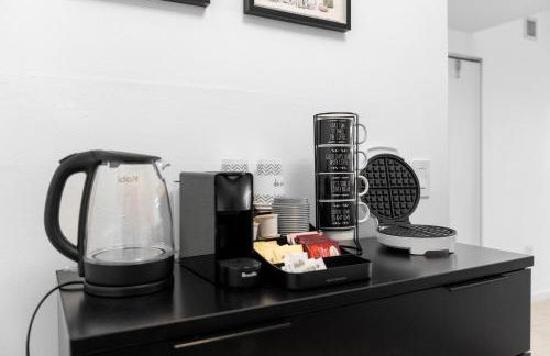 Waterfront Luxury 2-Bedroom Condo Sunny Isles Beach - Foto 16