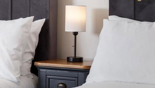 Newcombe - Sleeps Up to 8 - Close to Northampton Town Centre & Train Station - Fast Wifi, Free Parking, SmartTV with Netflix by Centro Stays - Foto 2