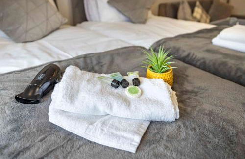 Ealing Manor - 6 beds 3 sofa beds sleeps 9 ppl - Foto 4