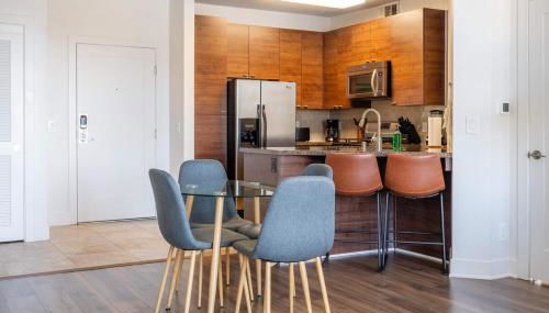 Sleek Marina Den, Central, Gym, Pool, King Bed - Foto 2, stove