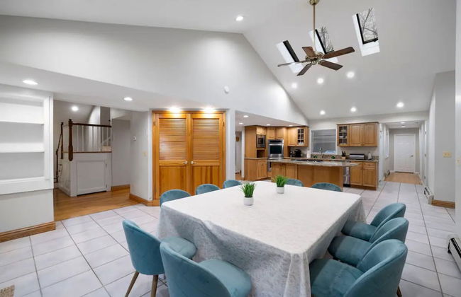 Cozy Fall Home With 4BR and Fireplace - Photo 13