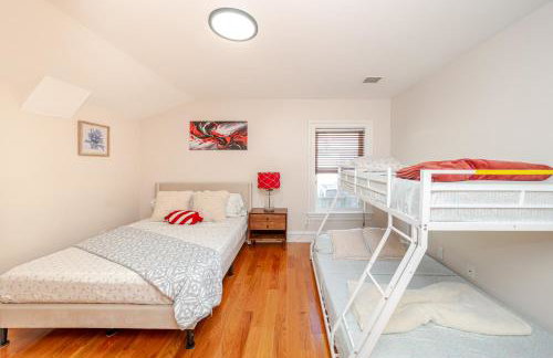 383 - 3BR Quincy - Chic House near Adams Park - Foto 29