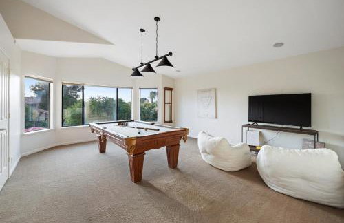 Arch Views Beautifully designed home with swimming pool table and more - Foto 27