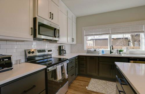 Walk to Restaurants Modern Escape Near Kyle Field - Photo 6