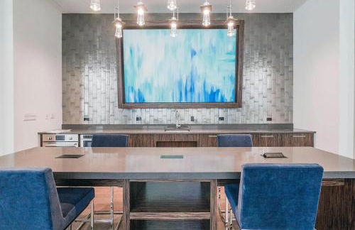 Blueground The Loop pool AC nr park CHI-1188 - Foto 33