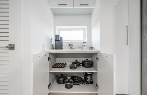 Stylish Apt with Pool and Gym near beach - Foto 40