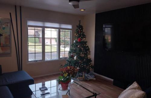 Cozy 4BR 3BA Home- Train to NYC, USOpen, CitiField Mets, MSG, Walk to Harbor & Golf - Photo 22