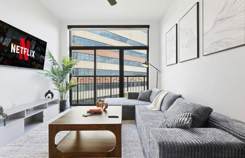 Upscale Penthouse Pool, Gym and Garage - Foto 1