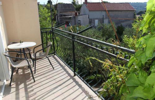 Apartments with WiFi Zlarin - 15409 - Photo 12