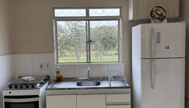 Apartamento Tranquilo Próximo ao Aeroporto. Sem taxa de limpeza - Foto 4