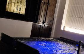 Las Campanas de la Catedral Suite Jacuzzi - Foto 21