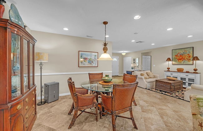 Comfy Home W/ Heated Pool Near Siesta Key Beach 2 Bedroom Home - Foto 25