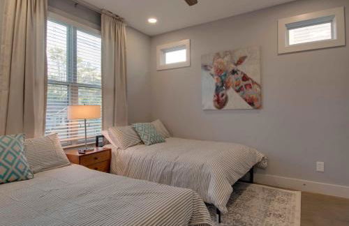 Great Family Home near Downtown - Foto 8