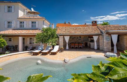 Family villa Elizabeta with pool in Umag - Foto 1