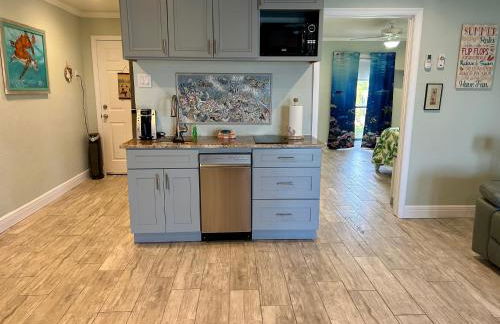 Guest suite - Waterfront -Pool & Hot tub- Walk to Beach - Foto 4