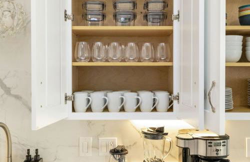 Boston 4BR Home with Parking BBQ Fire - Photo 27