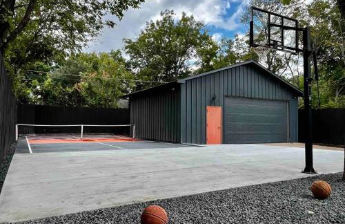 Pickleball Court - Walk to AT&T Stadium, Globe Life, Six Flags, Texas Live! & more - Foto 41