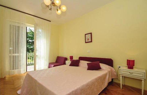 Beautiful Apartment In Umag With Wifi - Foto 16