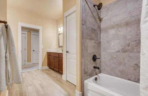 Stargazer Paradise - Top Spot Hot Tub Gym Man Cave - Foto 42