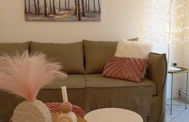 Anatoli 3 bedroom City Central Apartment - Foto 8