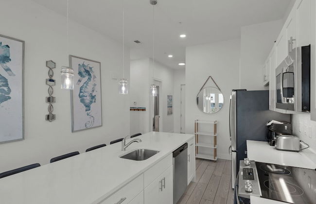 Modern + New Construction & Gulf Views; 3 Pools & Steps to Beach - Foto 7