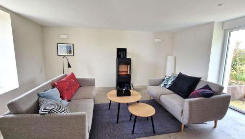 House in Terenez with Stunning Harbour Views - Photo 3