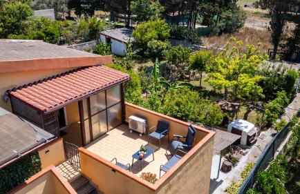 Long Green House - Photo 15