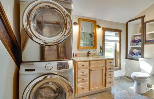 half Mi to Song Mtn Resort! All-Season Basecamp - Photo 21