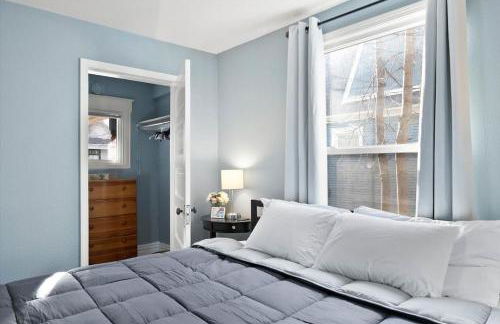 Mins To Dwntwn & Arena Backyard BBQ King Bed - Foto 10