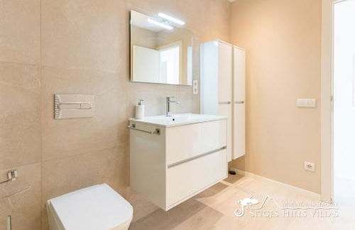 Cool and Stylish Villa Avanti with Private Pool, Beautiful Views and Air Conditioniing - Foto 17