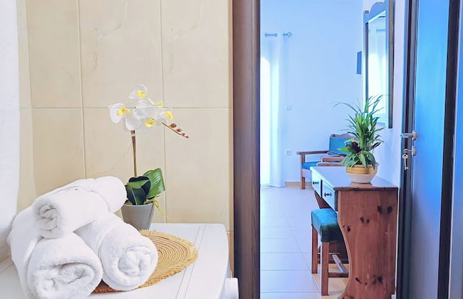 A & A Apartments - Photo 35