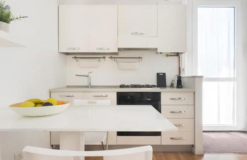 Charming Milanese Apartments - Photo 18