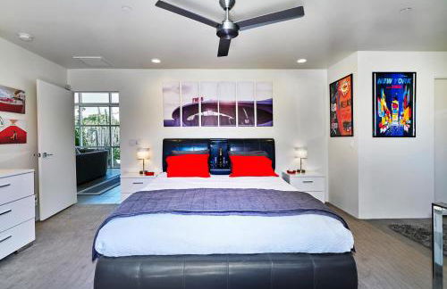 Sophia Oasis Luxe 2BR Condo with Mountain Views - Photo 50