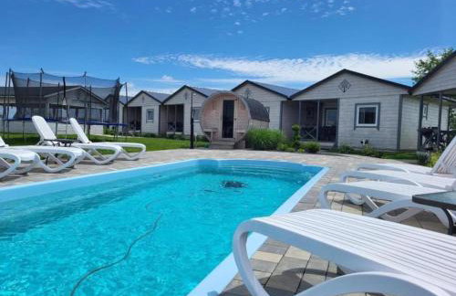 Holiday Homes With Pool, Sauna and Jacuzzi - Foto 16