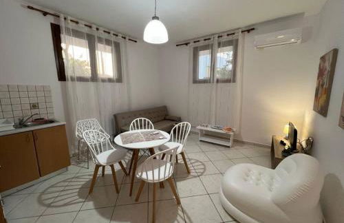 Elegant Studio by the Beach in Ireon on Semi Basement Level - Foto 2