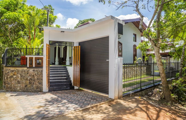 Nenasilu- Sri Lankan Villa - Photo 1