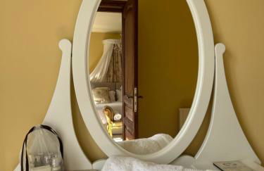 Chateau de Vaudezert And The Gate House - Foto 9