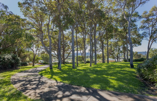 Luxe Home by the BnB Collection - Photo 23