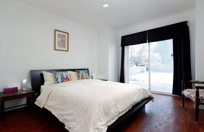 Classic House in Heart of Vancouver - Photo 3