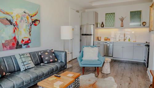 The Hive Adjacent 3rd Floor, 301 King & 302 Balcony - Photo 5