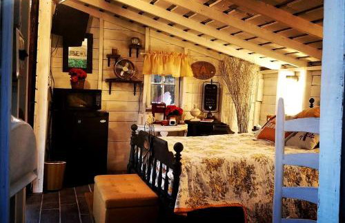 Unique Repurposed Barn near Niles for Glamping in Michigan - Foto 26