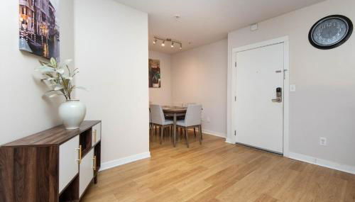 Cozy 2BR Apt in Downtown LA with Pool & Hot Tub - Foto 5