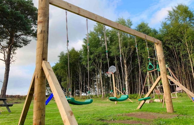 Lovely Semi-rural Caravan & Hot Tub - Sleeps Fam 6 - Photo 16